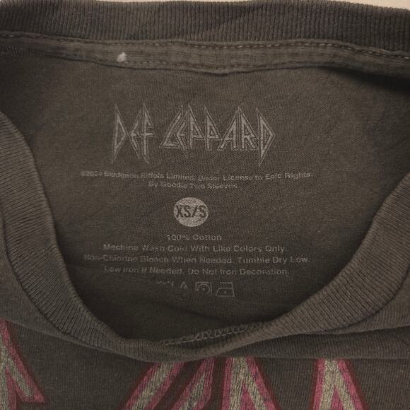 Def Leppard Band Graphic Long Sleeve Crew Neck Shirt Womens Size Small S Gray - Picture 3 of 9